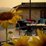 Casale Il Pisciarello ファームステイ *