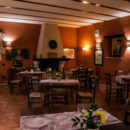 Casale Il Pisciarello Farm stay Massa Martana