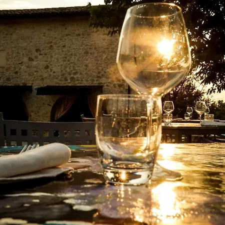 Casale Il Pisciarello Farm stay Massa Martana