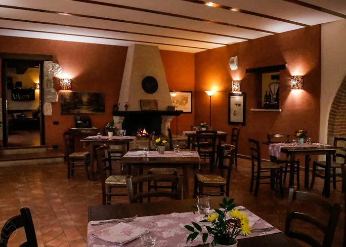 Casale Il Pisciarello ファームステイ マッサ・マルターナ